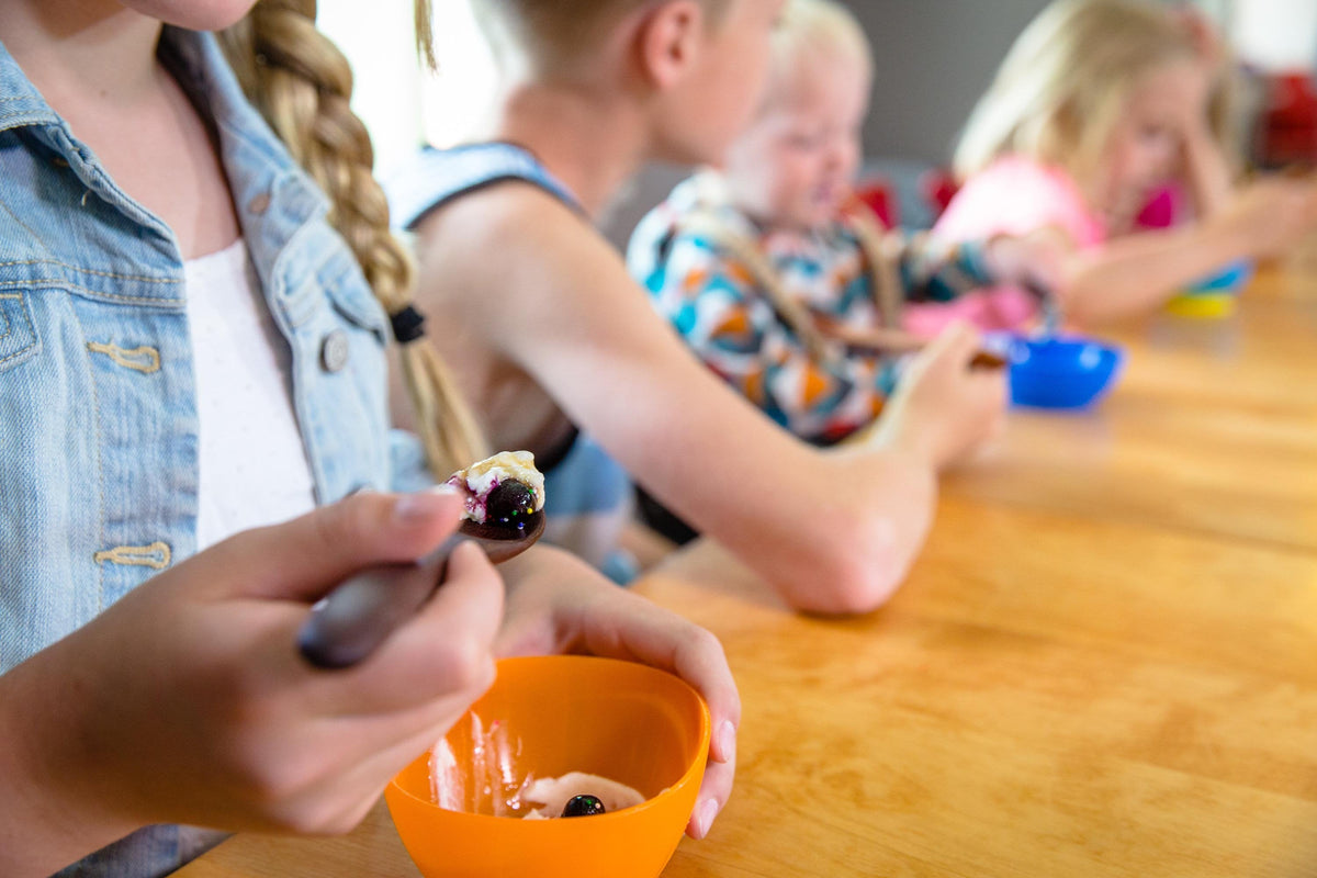 Rounded-Grip Wooden Toddler Spoon — 18 cm — product view 7
